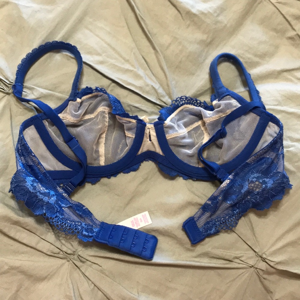 Unlined Lace bra - Picture 2 of 5